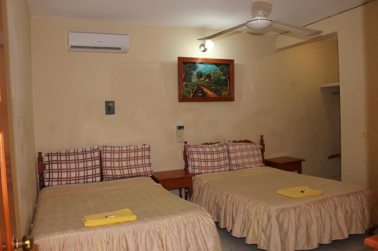 קוזומל Hotel Isla Esmeralda מראה חיצוני תמונה